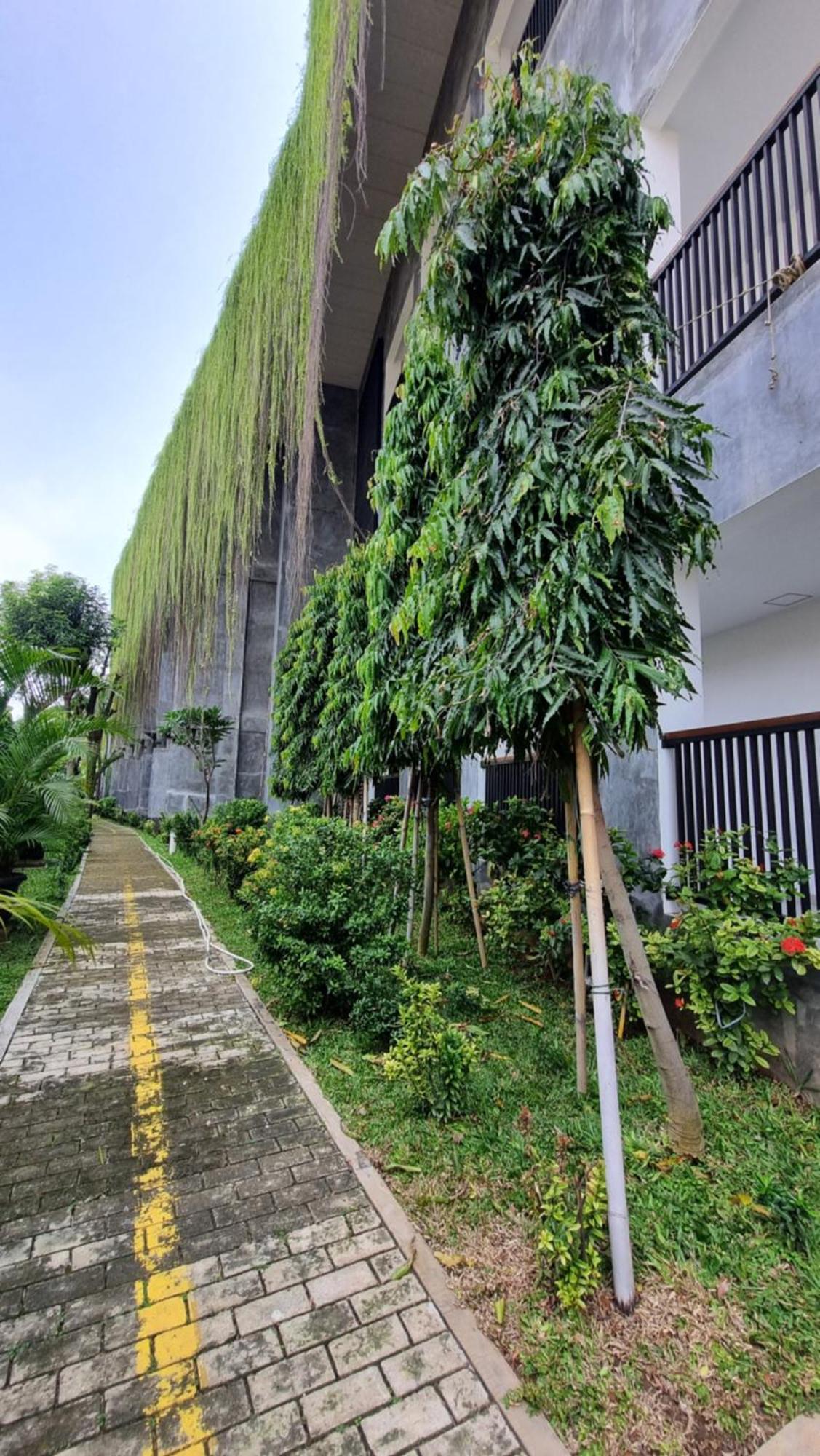 South Tangerang Guest House 555 Nki מראה חיצוני תמונה